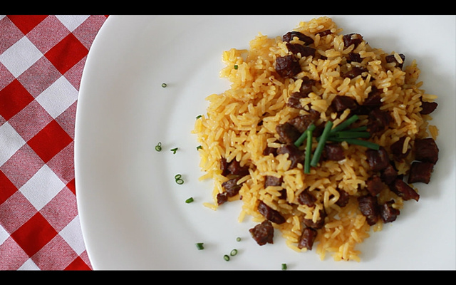 Arroz Maria Isabel de carne de sol com frango