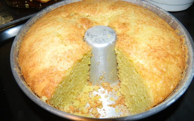 Bolo de laranja no liquidificador