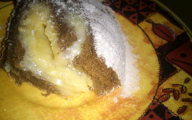 Rocambole de cacau com leite condensado