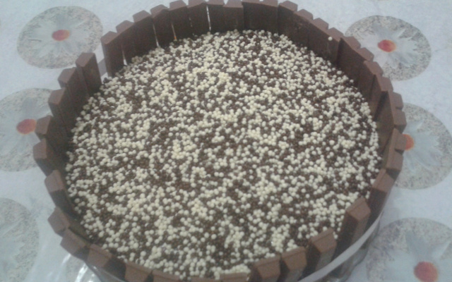 Bolo barril de confete