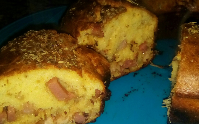 Bolo salgado simples, rápido e fácil