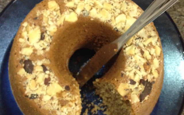 Bolo de banana, canela e castanha integral