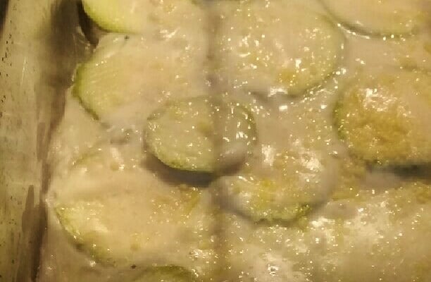 Abobrinha ao molho branco (bechamel) no forno