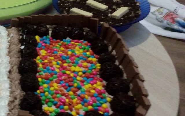 Bolo de Chocolate KIT KAT