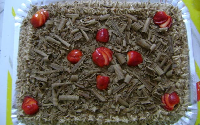 Bolo de chocolate com morango