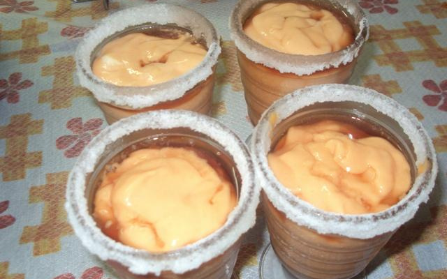 Creme de papaya com cassis