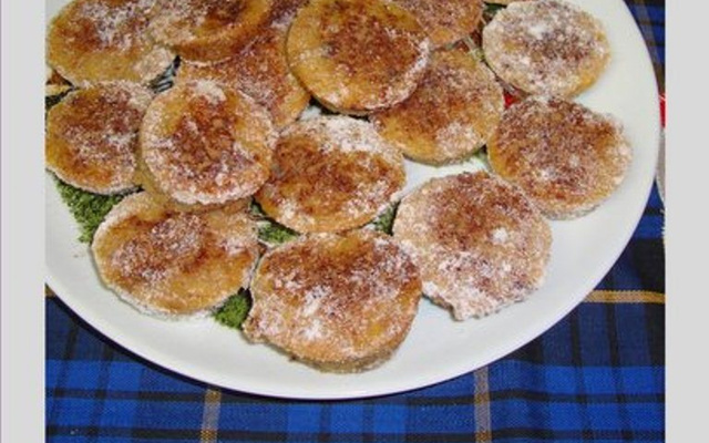 Bolinhos de banana com passas do Lúcio Cezar