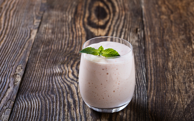 Vitamina de ameixas e aveia