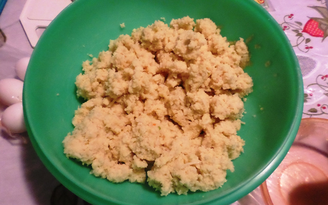 Bolinho de arroz frito e recheado