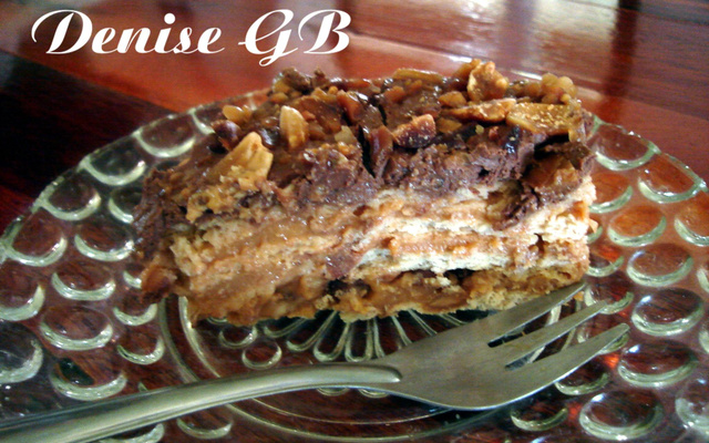 Torta de doce de leite e amendoim