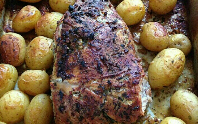 Batata bolinha com alecrim