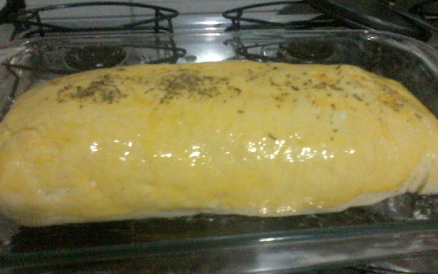 Pão de cebola e calabresa