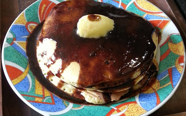 Panqueca de pilha (tipo americana) do Dú Badaró