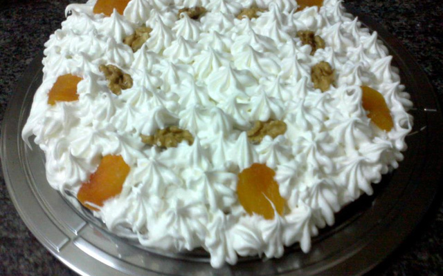 Bolo de café e nozes