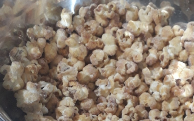 Pipoca caramelizada
