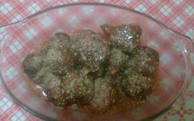 Almôndega à parmegiana (porpeta)