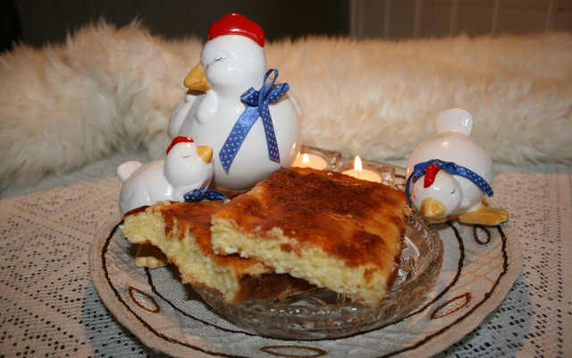 Bolo dourado sobremesa