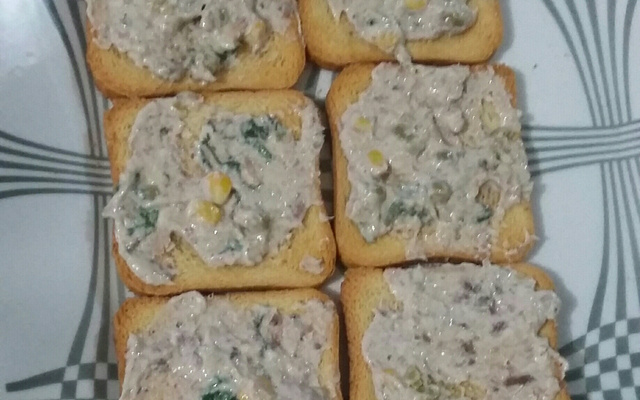 Patê de sardinha simples