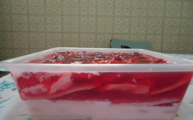 Pavê de Morango com Gelatina