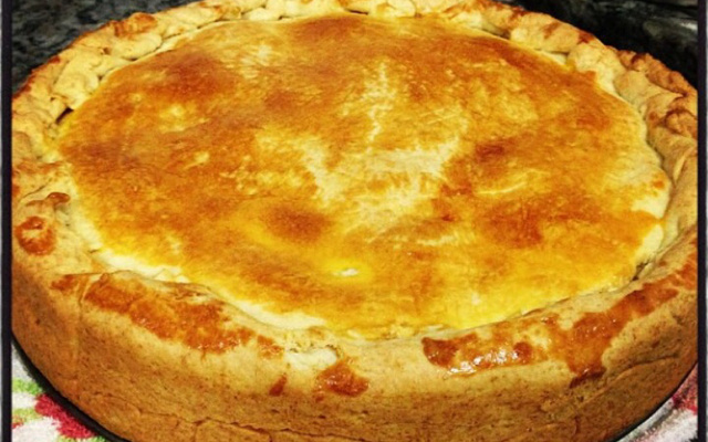 Torta de frango de massa semipodre