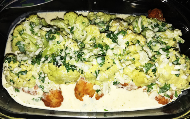 Filé de frango com couve flor ao forno