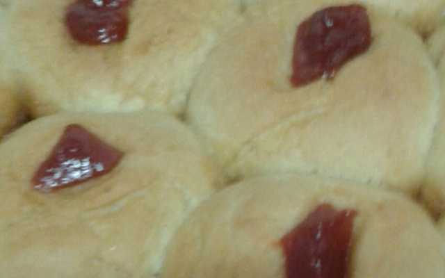 Bolo húngaro (pão doce com recheio de goiabada)