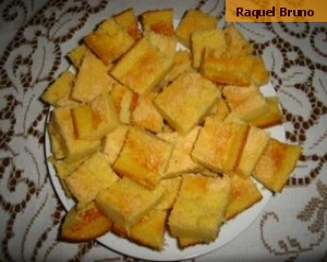 Bolo de fubá cremoso