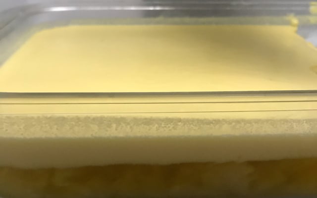 Gelatina de abacaxi com creme de leite