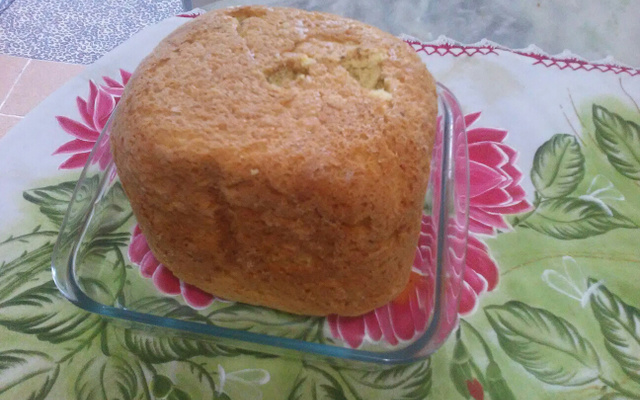 Pão de milho na máquina de pão