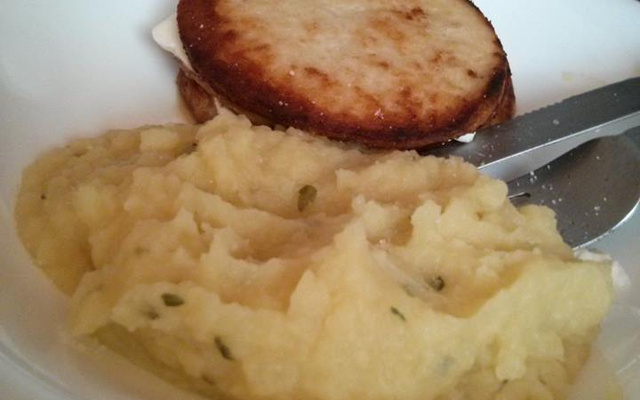 Purê de batata doce com salsinha