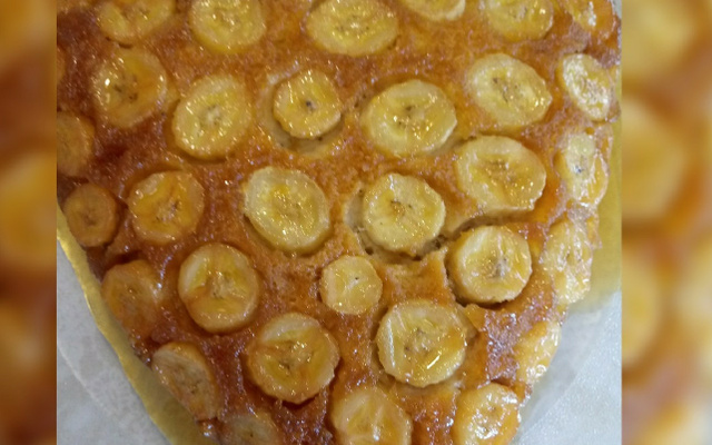 Torta caramelada de banana