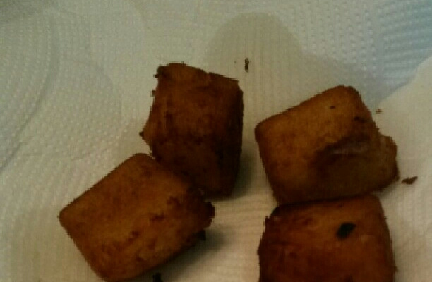 Mandioca cremosa frita