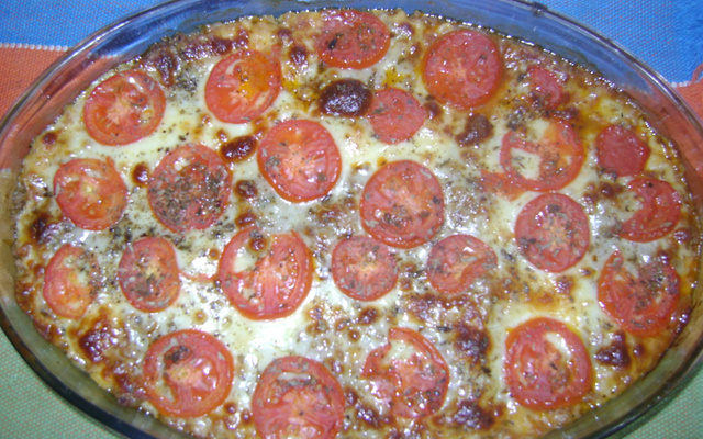 Lasanha de guisado com caldo de legumes