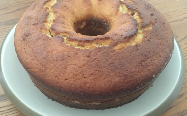 Bolo de iogurte simples e fofinho