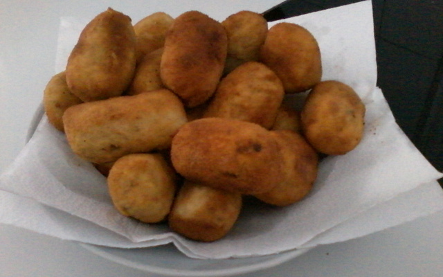 Croquete de mandioca