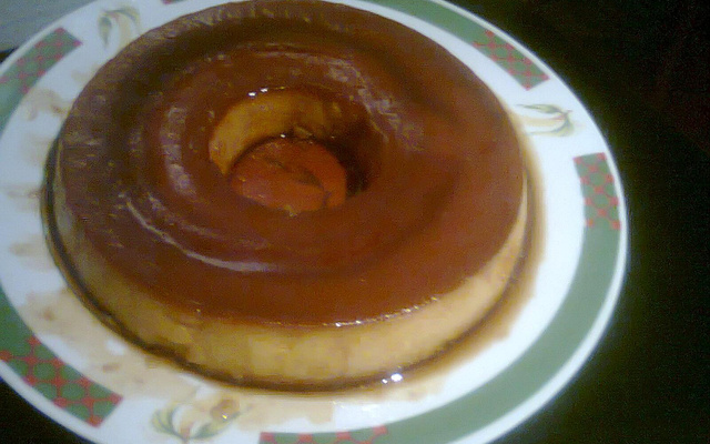 Pudim de leite condensado com coco