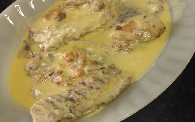 Filé de peixe ao molho de maracujá