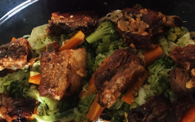 Costela de porco assada no micro-ondas