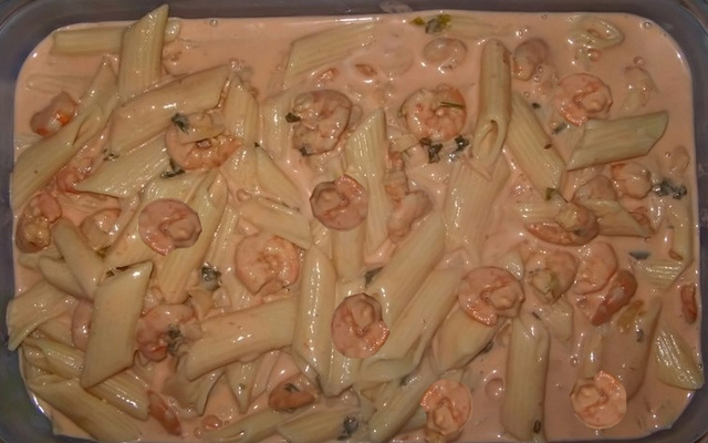 Macarrão suíço ao molho de camarão