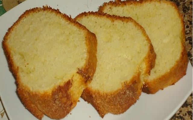 Bolo de baunilha e canela