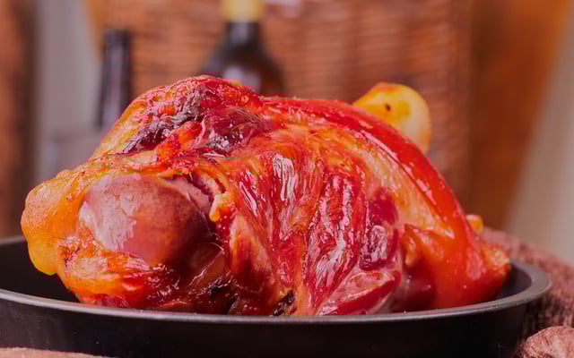 Pernil suíno inteiro (no forno convencional)