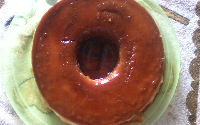 Pudim de leite condensado e creme de leite