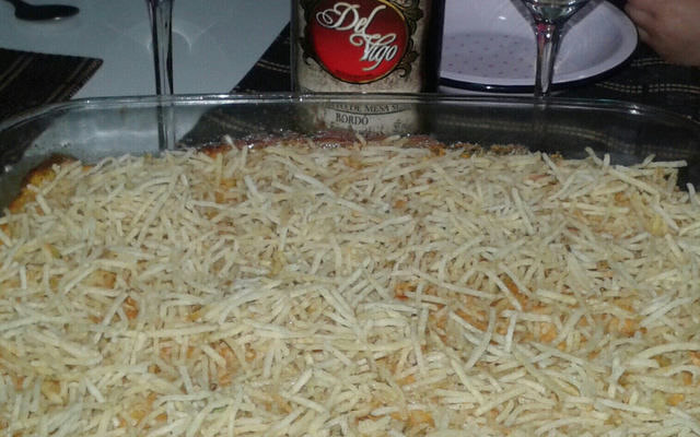 Torta de frango com batata palha