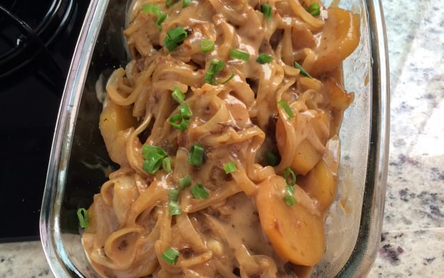 Lagarto com creme de cebola