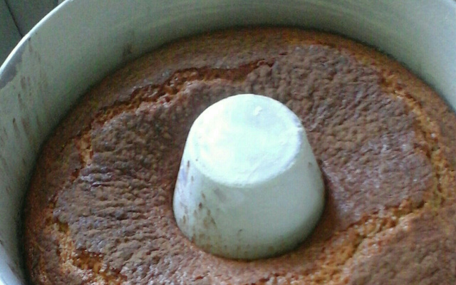 Bolo leve de aveia e granola