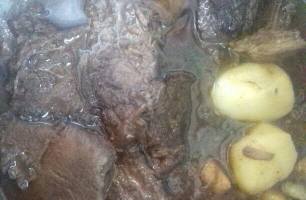 Carne assada na pressão com cerveja