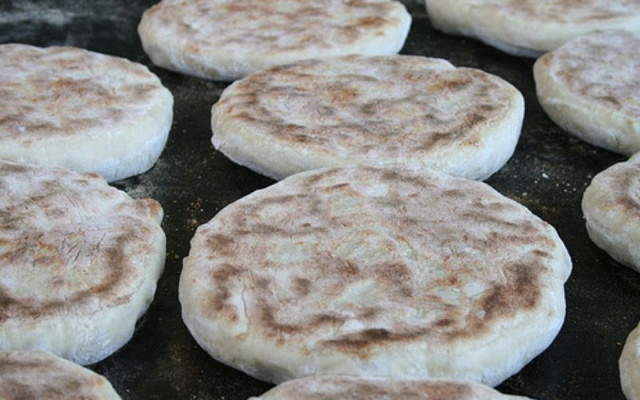 Bolo do Caco da Vovó Maria (Pão Português)