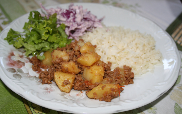 Carne Moída com Batatas Rapidinha