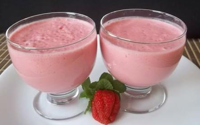 Mousse de morango fácil