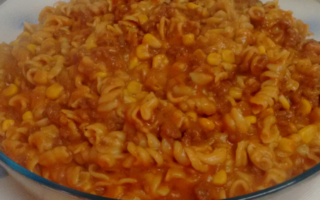 Macarrão de panela de pressão à bolonhesa